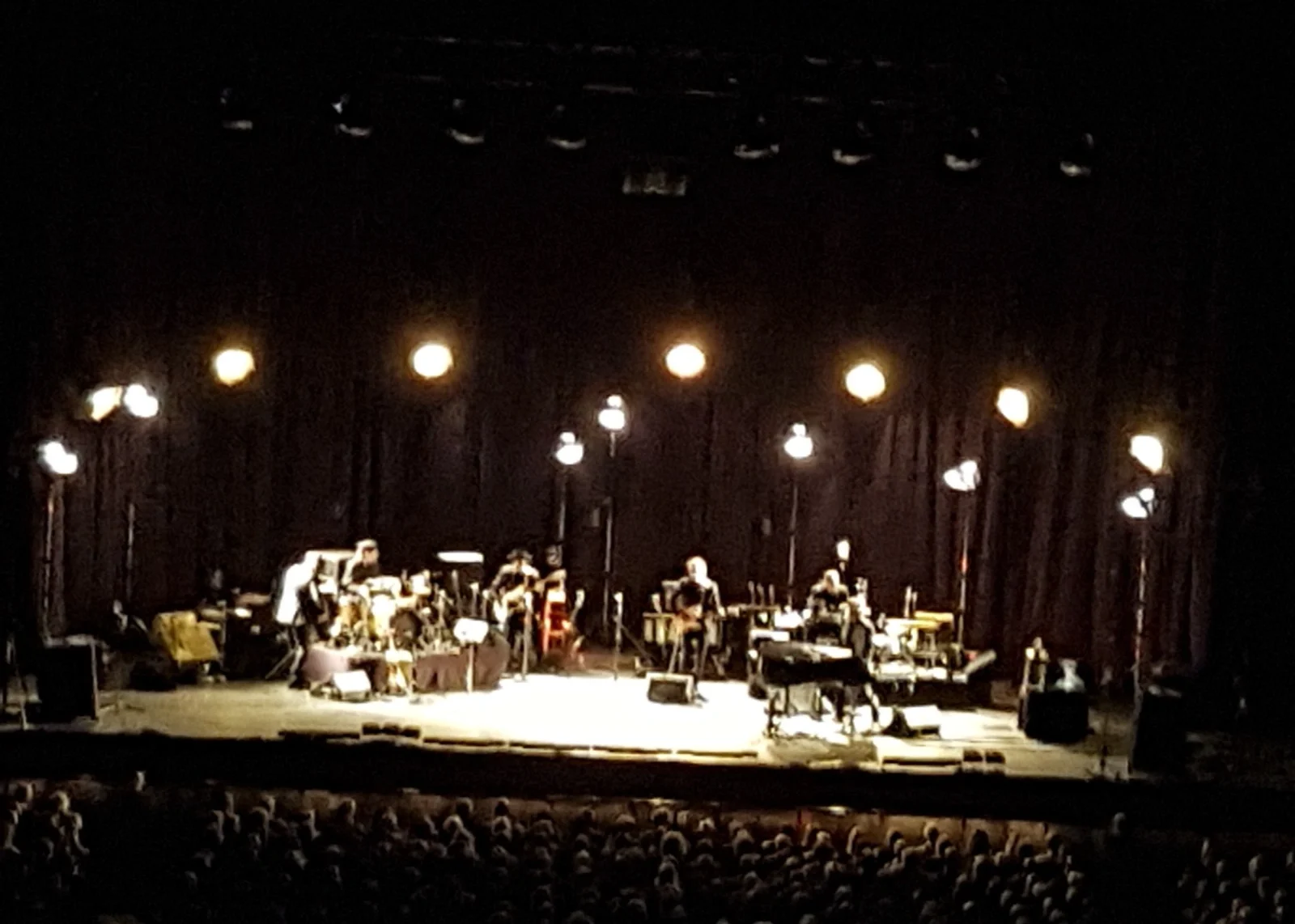 O público lotou o show do Bob Dylan.
